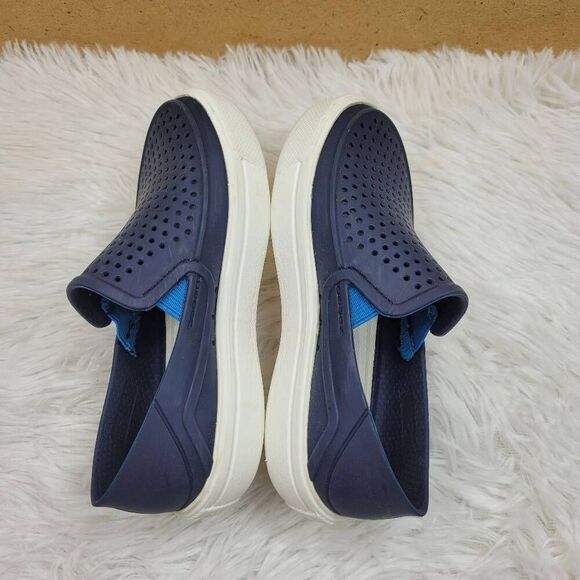 CROCS Boys Navy and White Citilane Size 9 - Picture 4 of 8